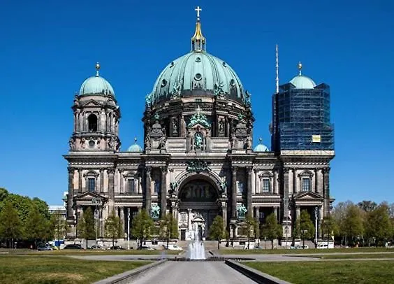 3-Room Apartment Berlin Museum Island 2 Beds